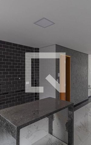 Casa à venda com 135m², 3 quartos e 2 vagas Casa à venda com 135m², 3 quartos e 2 vagasSala e Cozinha