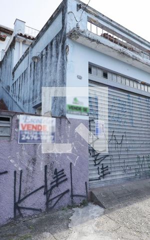 Casa à venda com 600m², 3 quartos e 3 vagasFachada