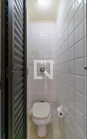 Apartamento à venda com 216m², 3 quartos e 4 vagas Apartamento à venda com 216m², 3 quartos e 4 vagasÁrea de Serviço