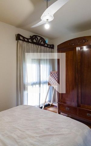 Apartamento à venda com 216m², 3 quartos e 4 vagas Apartamento à venda com 216m², 3 quartos e 4 vagasQuarto 1