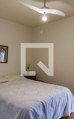 Apartamento à venda com 216m², 3 quartos e 4 vagas Apartamento à venda com 216m², 3 quartos e 4 vagasQuarto 1
