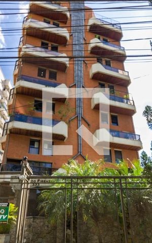 Apartamento à venda com 216m², 3 quartos e 4 vagas Apartamento à venda com 216m², 3 quartos e 4 vagasFachada