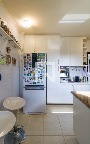 Apartamento à venda com 216m², 3 quartos e 4 vagas Apartamento à venda com 216m², 3 quartos e 4 vagasCozinha