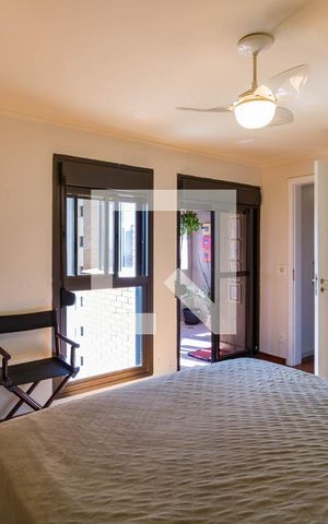 Apartamento à venda com 216m², 3 quartos e 4 vagas Apartamento à venda com 216m², 3 quartos e 4 vagasQuarto 3