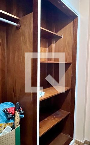 Apartamento para alugar com 145m², 3 quartos e 1 vaga Apartamento para alugar com 145m², 3 quartos e 1 vagaCloset da suíte