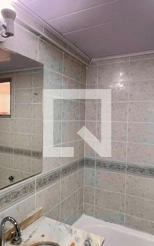 Apartamento para alugar com 145m², 3 quartos e 1 vaga Apartamento para alugar com 145m², 3 quartos e 1 vagaBanheiro da Suíte