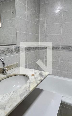 Apartamento para alugar com 145m², 3 quartos e 1 vaga Apartamento para alugar com 145m², 3 quartos e 1 vagaBanheiro da Suíte