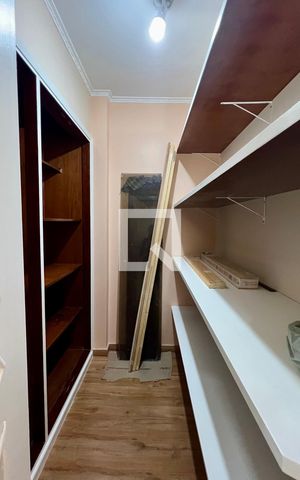 Apartamento para alugar com 145m², 3 quartos e 1 vaga Apartamento para alugar com 145m², 3 quartos e 1 vagaCloset da suíte