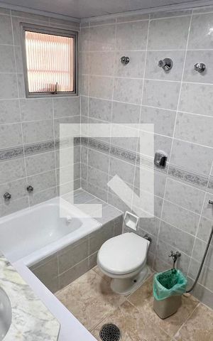 Apartamento para alugar com 145m², 3 quartos e 1 vaga Apartamento para alugar com 145m², 3 quartos e 1 vagaBanheiro da Suíte
