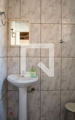 Casa à venda com 150m², 2 quartos e 1 vaga Casa à venda com 150m², 2 quartos e 1 vagaBanheiro 2