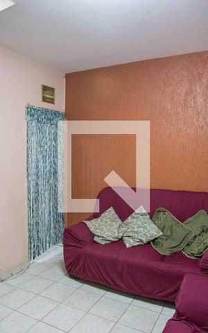 Casa à venda com 150m², 2 quartos e 1 vaga Casa à venda com 150m², 2 quartos e 1 vagaSala