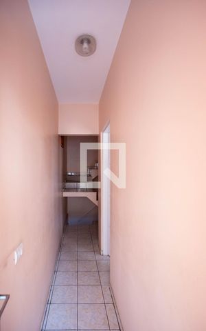 Casa à venda com 150m², 2 quartos e 1 vaga Casa à venda com 150m², 2 quartos e 1 vagaCorredor