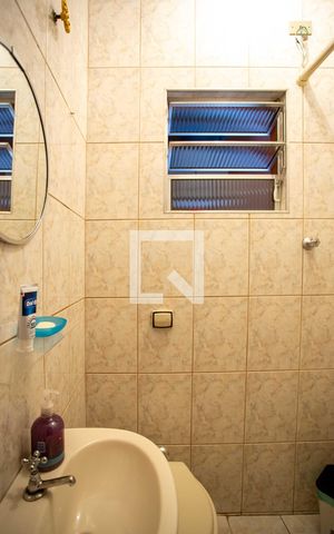 Casa à venda com 150m², 2 quartos e 1 vaga Casa à venda com 150m², 2 quartos e 1 vagaBanheiro 3
