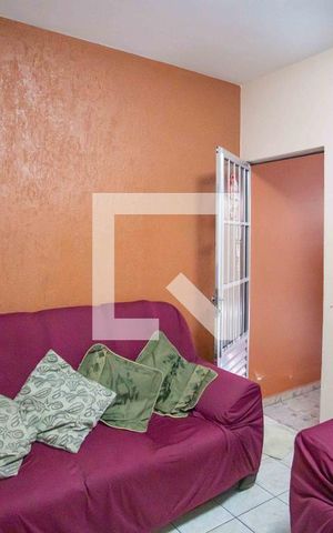 Casa à venda com 150m², 2 quartos e 1 vaga Casa à venda com 150m², 2 quartos e 1 vagaSala