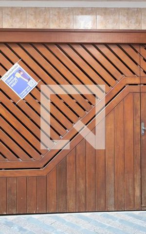 Casa à venda com 150m², 2 quartos e 1 vaga Casa à venda com 150m², 2 quartos e 1 vagaFachada