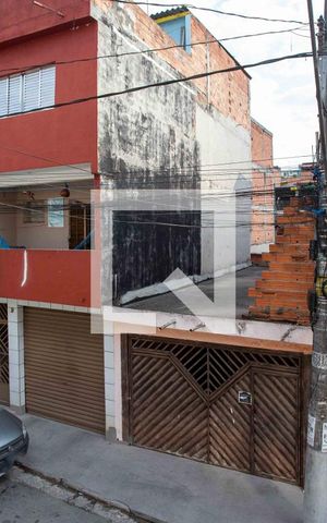Casa à venda com 150m², 2 quartos e 1 vaga Casa à venda com 150m², 2 quartos e 1 vagaVaranda