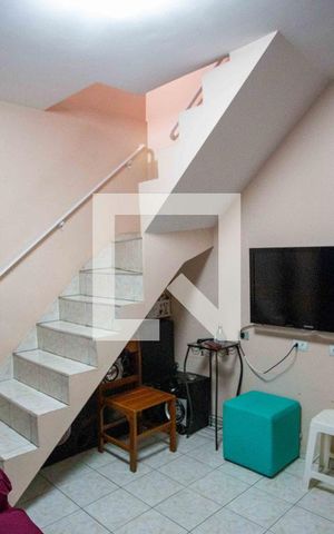 Casa à venda com 150m², 2 quartos e 1 vaga Casa à venda com 150m², 2 quartos e 1 vagaSala