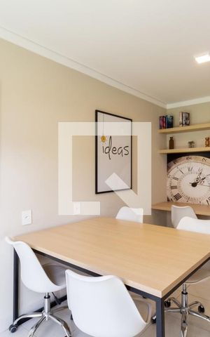 Apartamento para alugar com 29m², 1 quarto e sem vaga Apartamento para alugar com 29m², 1 quarto e sem vagaÁrea Comum - Sala de Estudos