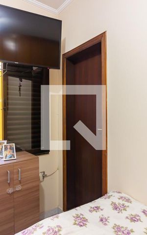 Casa de condomínio à venda com 445m², 4 quartos e 4 vagas Casa de condomínio à venda com 445m², 4 quartos e 4 vagasQuarto de Serviço