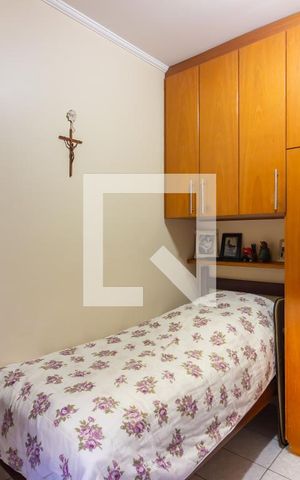 Casa de condomínio à venda com 445m², 4 quartos e 4 vagas Casa de condomínio à venda com 445m², 4 quartos e 4 vagasQuarto de Serviço