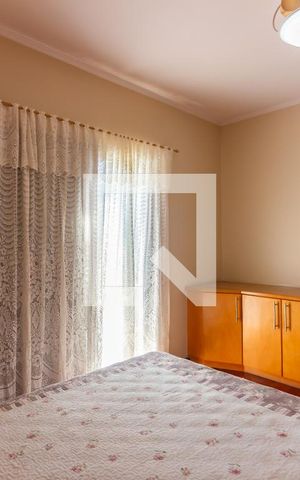 Casa de condomínio à venda com 445m², 4 quartos e 4 vagas Casa de condomínio à venda com 445m², 4 quartos e 4 vagasQuarto 2