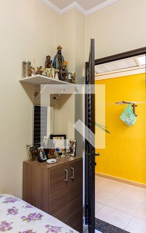 Casa de condomínio à venda com 445m², 4 quartos e 4 vagas Casa de condomínio à venda com 445m², 4 quartos e 4 vagasQuarto de Serviço