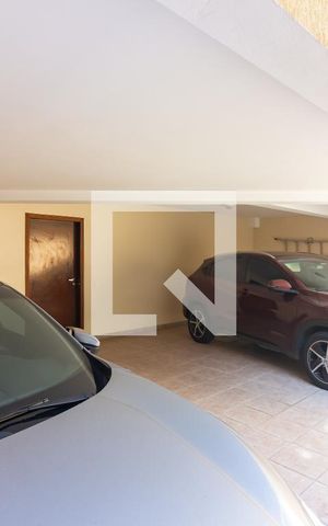 Casa de condomínio à venda com 445m², 4 quartos e 4 vagas Casa de condomínio à venda com 445m², 4 quartos e 4 vagasGaragem