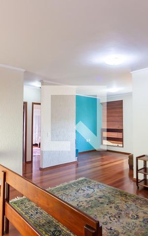 Casa de condomínio à venda com 445m², 4 quartos e 4 vagas Casa de condomínio à venda com 445m², 4 quartos e 4 vagasSala de Estar
