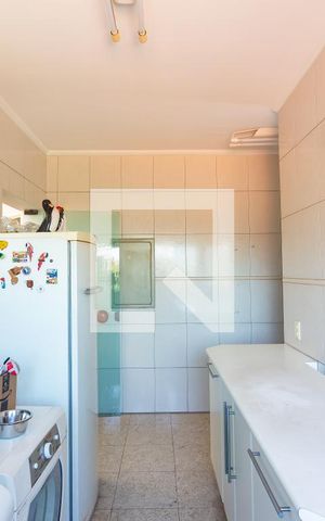 Casa de condomínio à venda com 445m², 4 quartos e 4 vagas Casa de condomínio à venda com 445m², 4 quartos e 4 vagasÁrea de Serviço