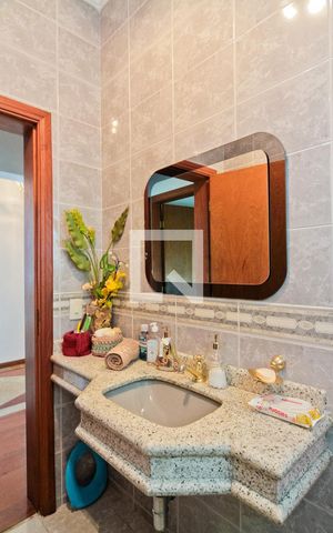 Casa à venda com 777m², 5 quartos e 6 vagasLavabo