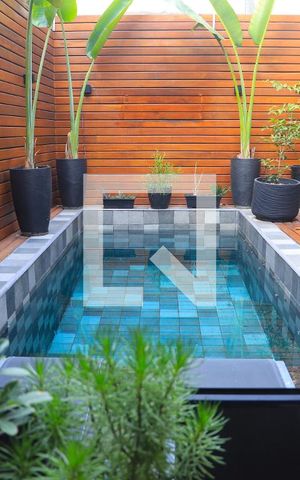 Casa à venda com 480m², 2 quartos e 4 vagasÁrea externa Piscina