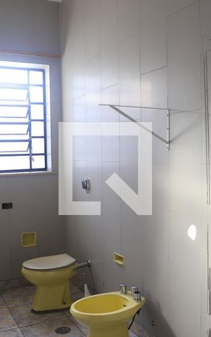 Casa à venda com 480m², 2 quartos e 4 vagasBanheiro Social
