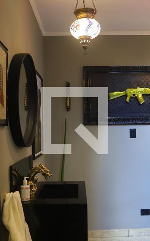 Casa à venda com 480m², 2 quartos e 4 vagasLavabo