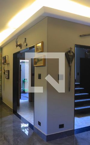 Casa à venda com 480m², 2 quartos e 4 vagasSala