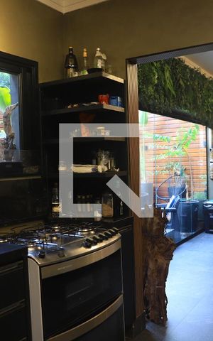 Casa à venda com 480m², 2 quartos e 4 vagasCozinha