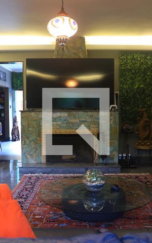 Casa à venda com 480m², 2 quartos e 4 vagasSala