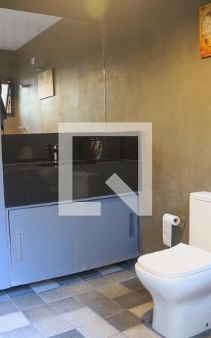 Casa à venda com 480m², 2 quartos e 4 vagasBanheiro da Piscina