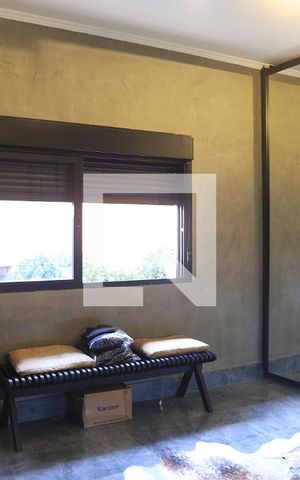 Casa à venda com 480m², 2 quartos e 4 vagasSuite closet