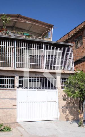 Casa à venda com 250m², 4 quartos e 1 vagaFachada