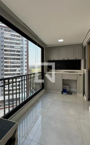 Apartamento à venda com 81m², 2 quartos e 2 vagasVaranda gourmet