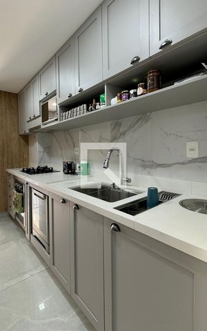 Apartamento à venda com 81m², 2 quartos e 2 vagasCozinha