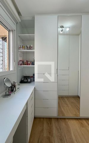 Apartamento à venda com 81m², 2 quartos e 2 vagasCloset da suíte 1