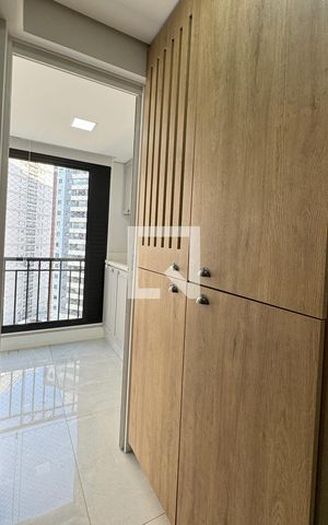 Apartamento à venda com 81m², 2 quartos e 2 vagasÁrea de Serviço