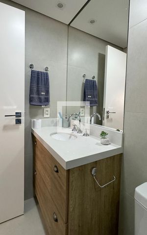Apartamento à venda com 81m², 2 quartos e 2 vagasBanheiro da Suíte 2