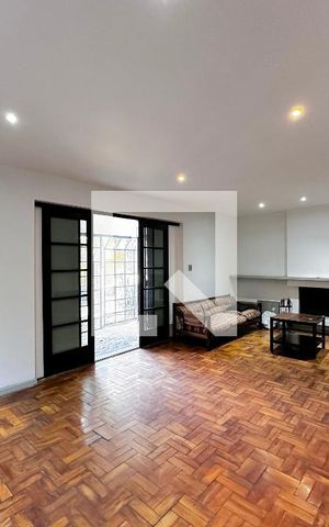 Casa para alugar com 350m², 3 quartos e 3 vagasSala