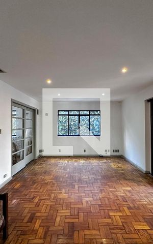 Casa para alugar com 350m², 3 quartos e 3 vagasSala