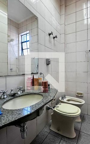 Casa para alugar com 350m², 3 quartos e 3 vagasBanheiro Social 1