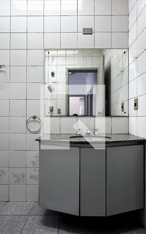 Casa para alugar com 350m², 3 quartos e 3 vagasBanheiro Social 2