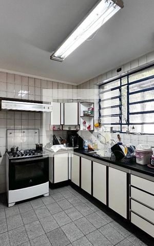 Casa para alugar com 350m², 3 quartos e 3 vagasCozinha