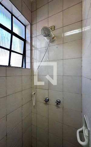 Casa para alugar com 350m², 3 quartos e 3 vagasBanheiro Social 1